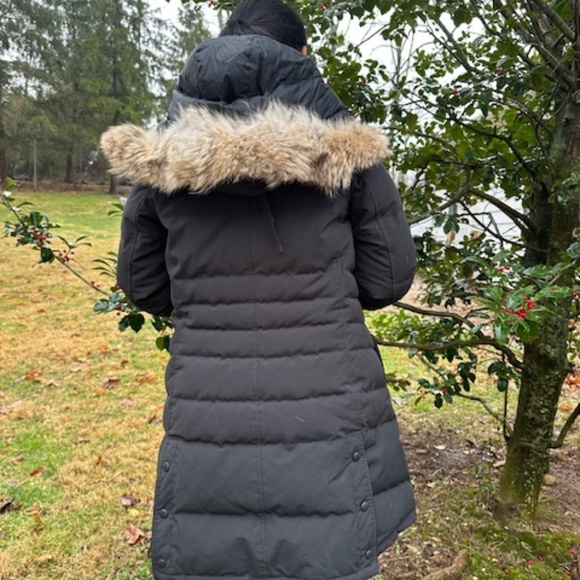 COPY - Canada Goose Women's Lorette Coat, size S/P in black - Picture 2 of 12